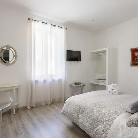 Couette-café Vip 2*
